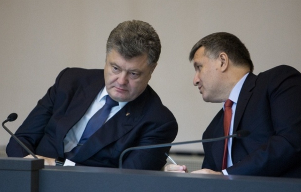 Пара Порошенко–Аваков змушена триматись разом, аби нинішня конструкція влади не похитнулась