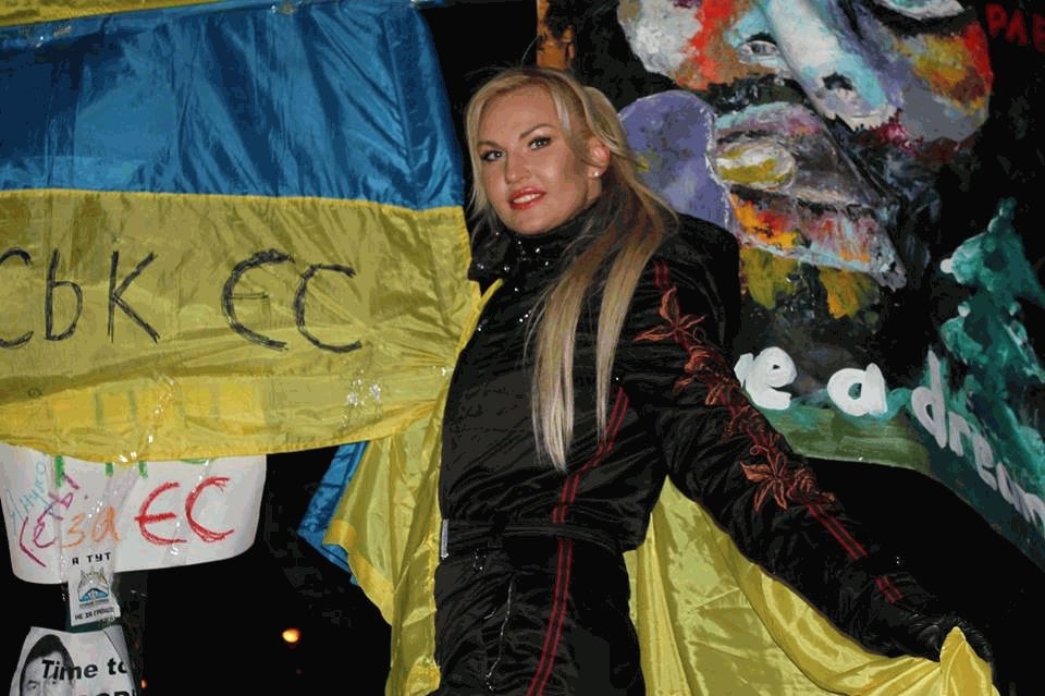 Камалія на Майдані (фото: viva.ua)