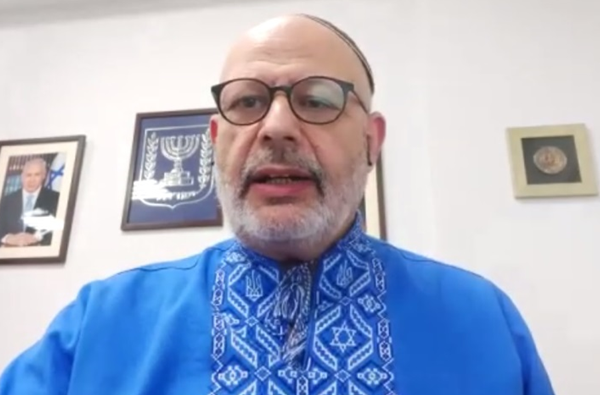 Посол Ізраїлю в Україні Джоель Ліон у вишиванці з українськими і ізраїльськими національними символами