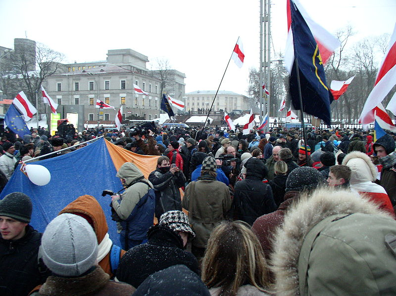 Мітинг прихильників білоруської опозиції у 2006 році