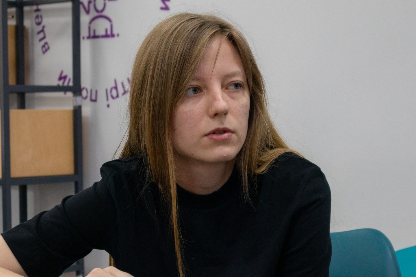 Олена Олещенко під час інтервʼю